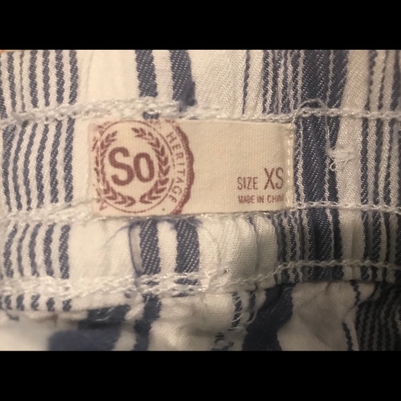 Patterned Mini Short - Picture 3 of 3